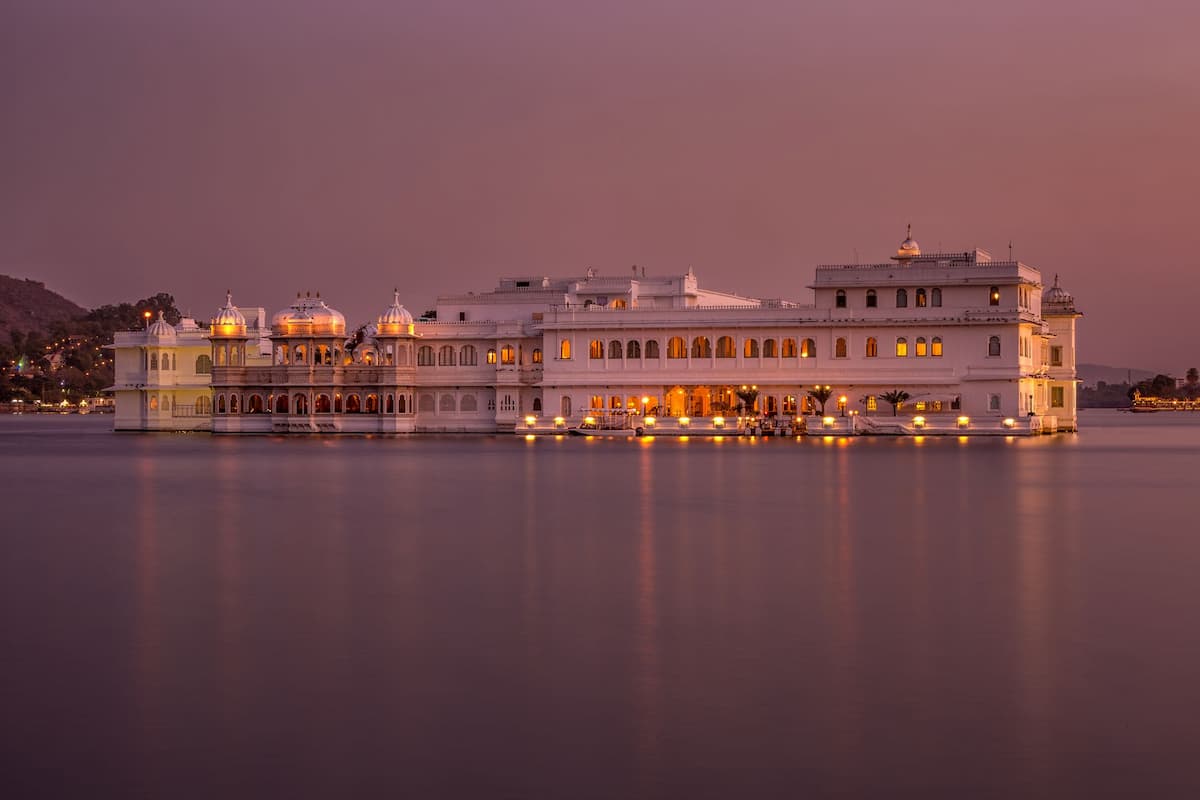 Read more about the article AMAZING HALAL TRIP TO UDAIPUR: THE LAKE CITY