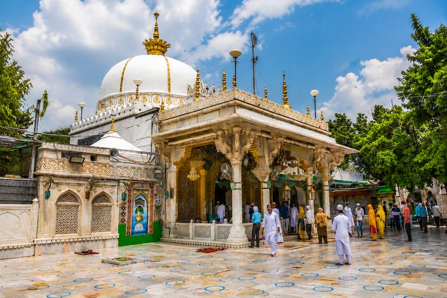 Muslim pilgrims at the Dargah of Hazrat Khwaja Moinuddin Chishti in Ajmer