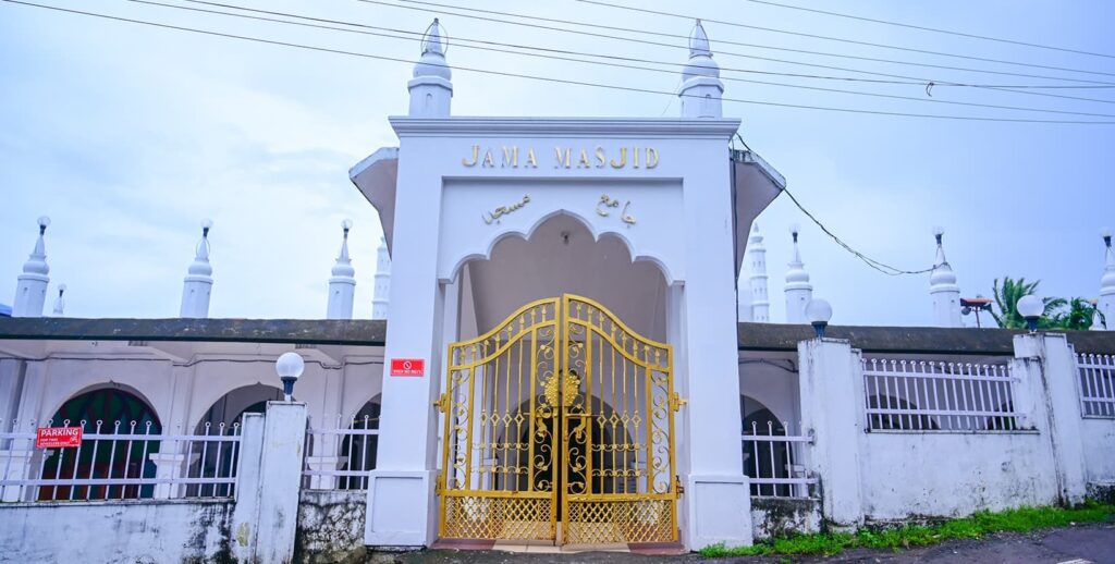 Port Blair Jama Masjid for daily prayers during an Andaman honeymoon trip