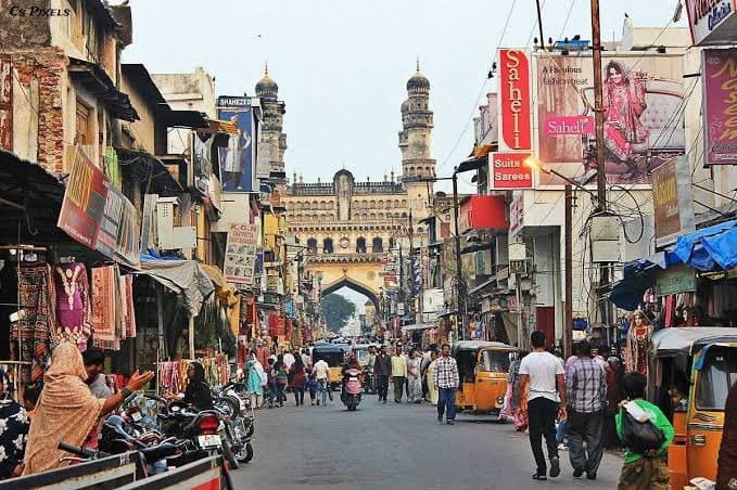 Charminar and bustling Laad Bazaar on a Halal-friendly Hyderabad city tour