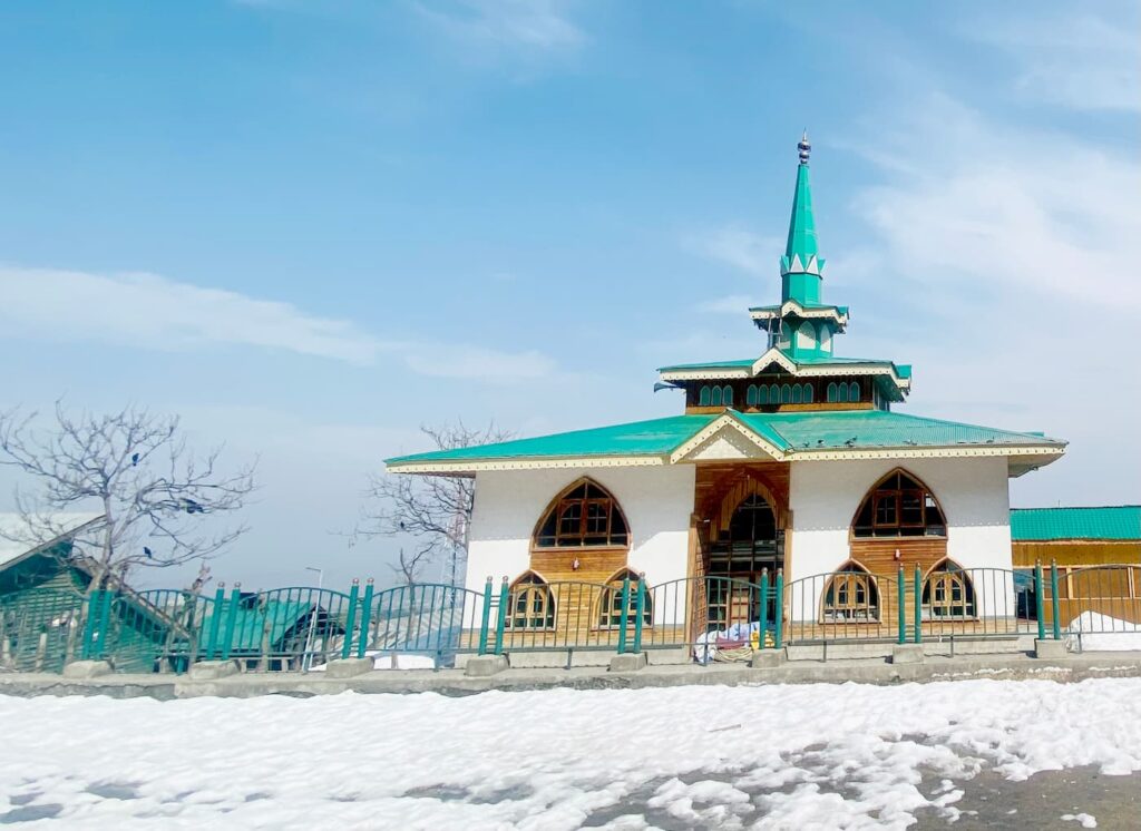 Muslim travelers visiting the historic Baba Reshi shrine