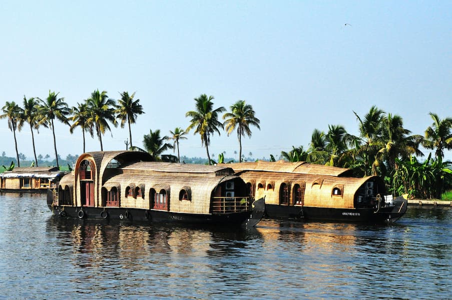 Muslim travelers exploring Kumarakom on a Muslim-friendly Kerala trip