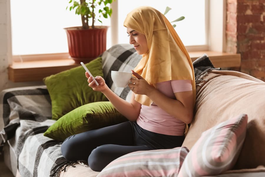 Muslim-friendly hotel room with privacy and comfort for Muslim travelers in India