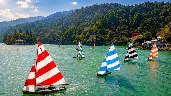 Muslim family enjoying a boat ride on Naini Lake, the heart of any Nainital Halal travel guide