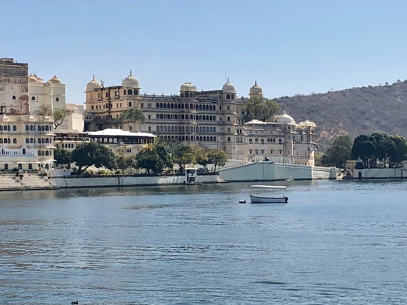 View of Udaipur City Palace, a Muslim-friendly attraction blending Rajasthani and Mughal architecture