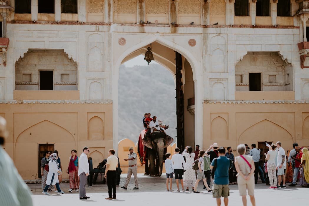 Muslim family visiting Amber Fort in Jaipur on the Rajasthan 7-Day Halal Tour