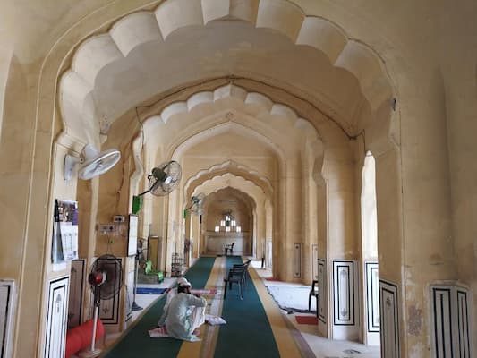 The interior mihrab of Jama Masjid in Jaipur, reflecting centuries of Mughal-era craftsmanship