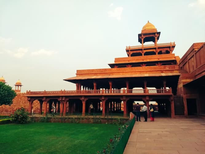 The five-story columnar Panch Mahal, a striking example of Fatehpur Sikri Mughal architecture