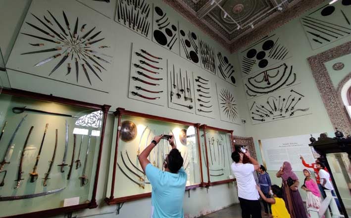 The world-class art collection at Salar Jung Museum, a highlight of Muslim-friendly tours in Hyderabad